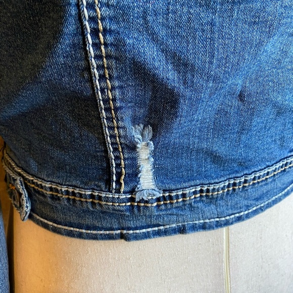 Amethyst Jeans Blue Denim Jacket Classic Button Front Jean Jacket - Picture 6 of 9
